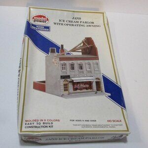 Jans Ice Cream Parlor HO Scale Model Power buidling 475 construction kit